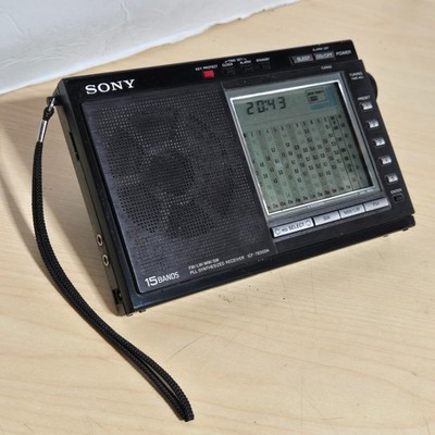 Sony ICF-7600DA 15 bands receiver radio Works *Missing Battery cover*