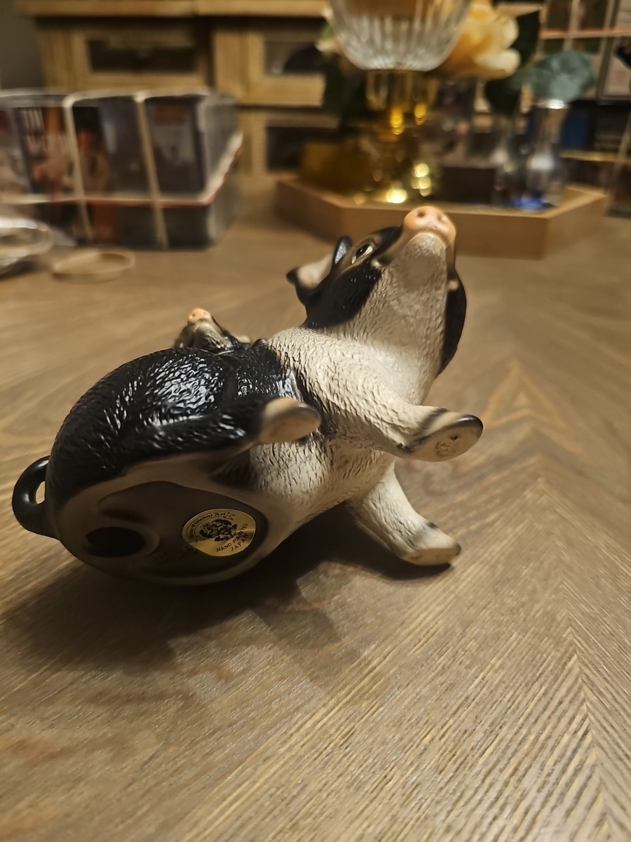 GLOBAL ART Pottery PIG FAMILY w/ Piglet Harvey Knox Kingdom