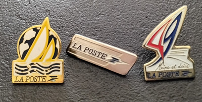 Pin s Lot of 3 La Poste Sailboats (107)