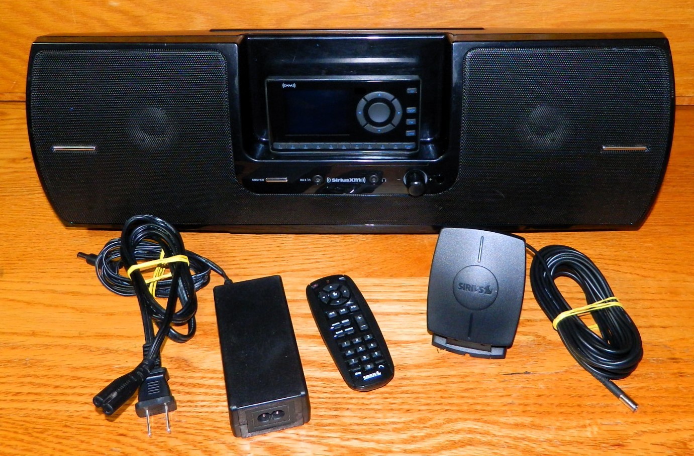 Sirius XM SXSD2 Portable Stereo Boombox w/ Sirius Onyx XEZ1 