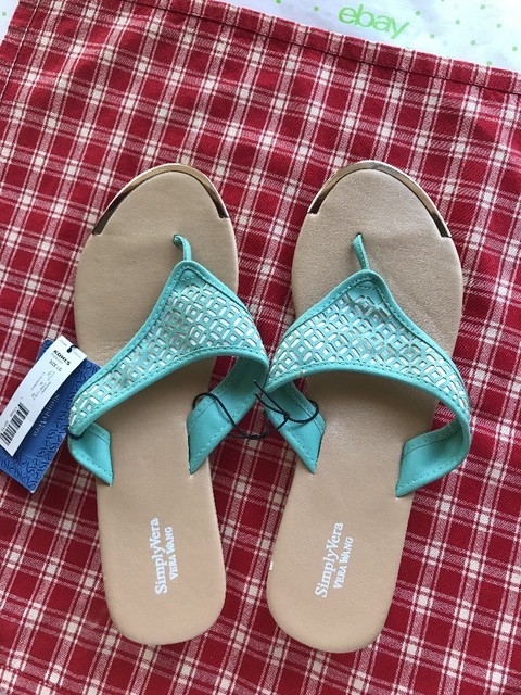 vera wang flip flops