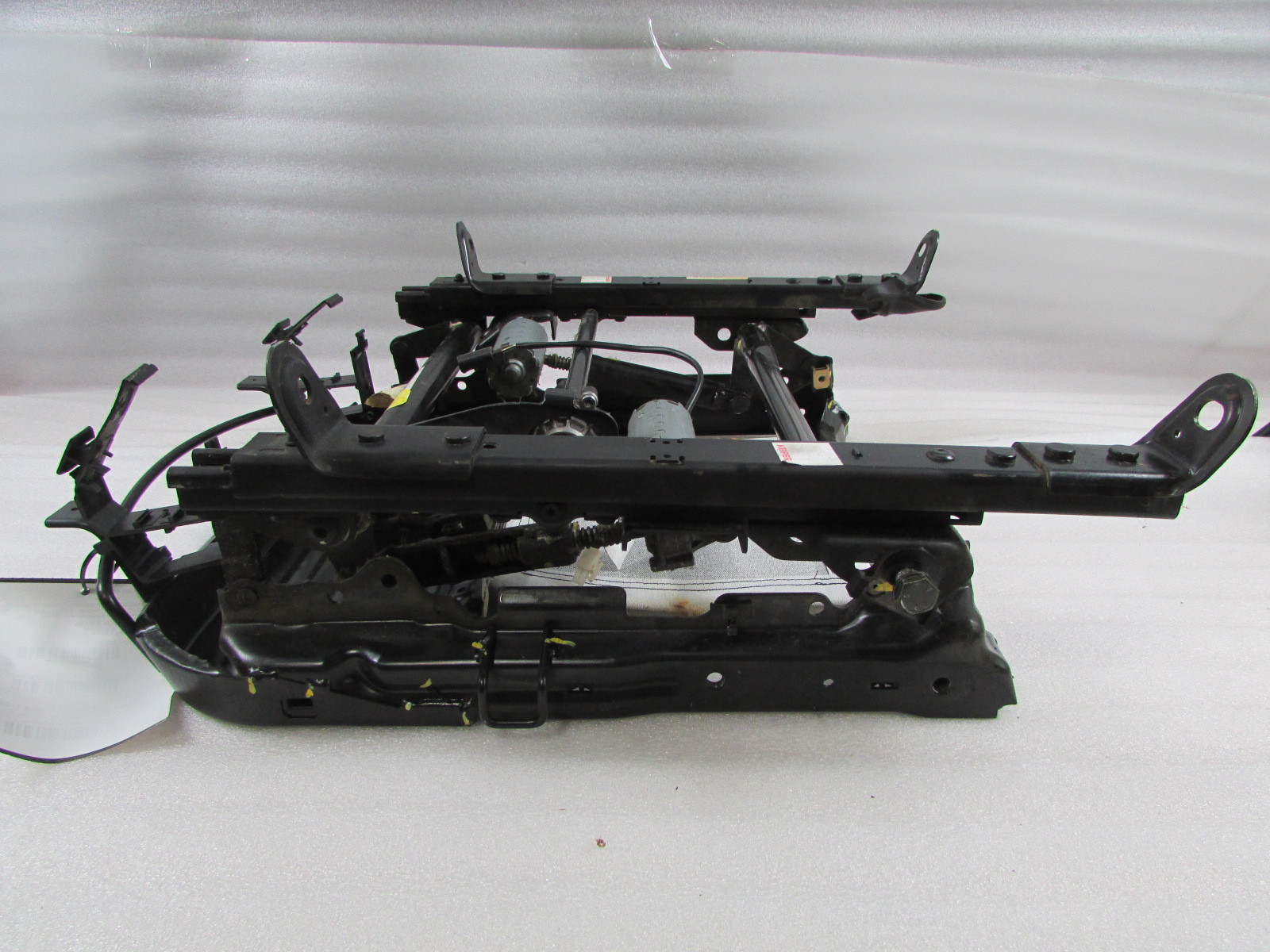 Maserati Quattroporte, RH, Right, Front Seat Track w/ Motors, Used