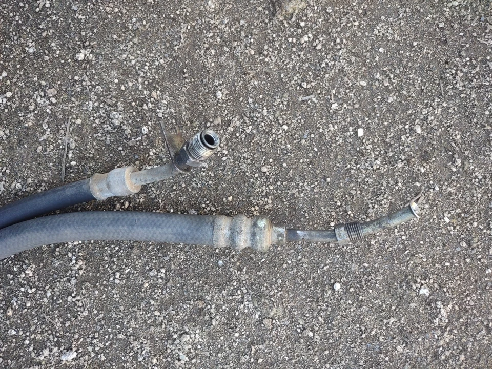 Manguera de línea de presión de dirección asistida para ambas mangueras Jaguar XJ6 1980-1987 usada Foto 2 de 4