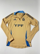 buzo entrenamiento SELECCION ARGENTINA ADIDAS 2023 utileria DORADO t.S (10/10)