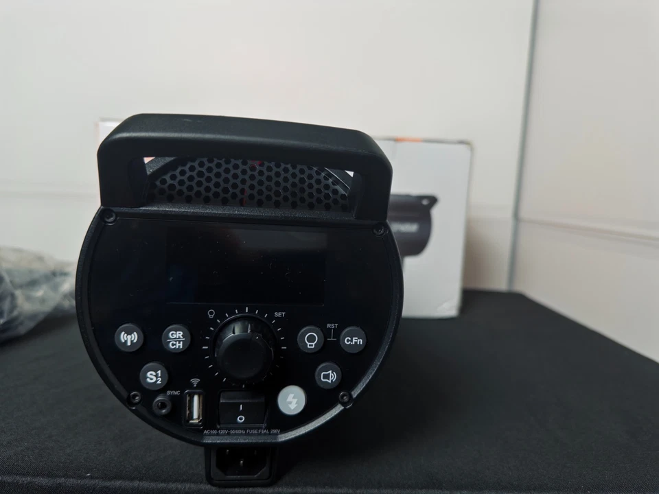 Flash de estudio profesional Godox DP600III 600Ws - Excelente estado Foto 3 de 4