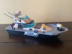 Lego CITY Police Patrol Boat 99% Complete w/Instructions & Minifigures