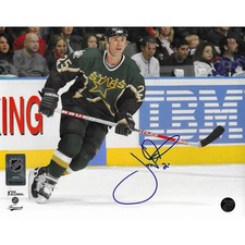 Joe Nieuwendyk Autographed Dallas Stars 8X10 Photo