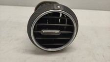 Grille De Ventilation 8P0820901A Pour Audi A3 8P1 2.0 TDI Ambiente 2004 - Pièce D'occasion Vérifiée