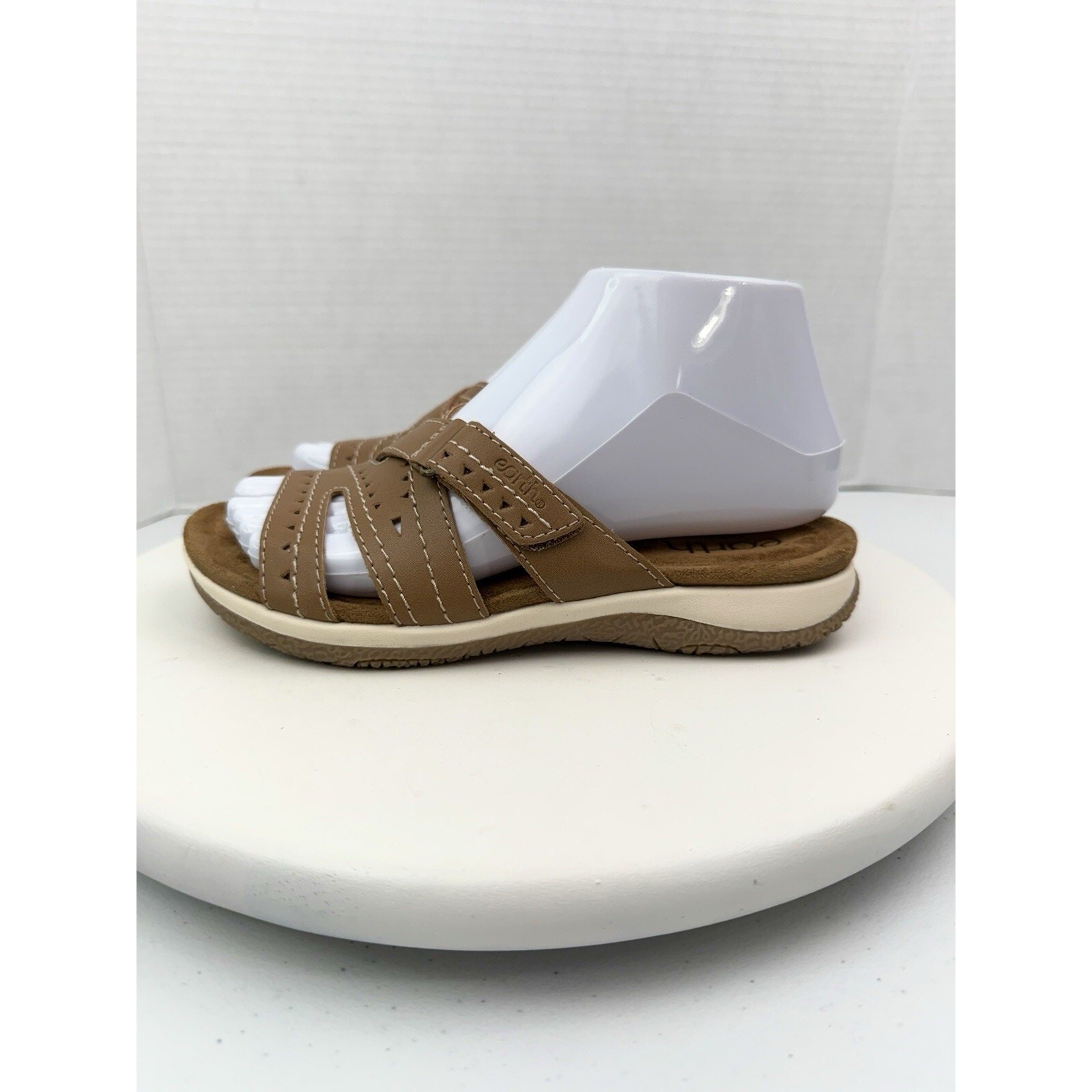 Earth Origins Etstillar Womens Size 6M Tan Brown Slip On Comfort Sandals Slide