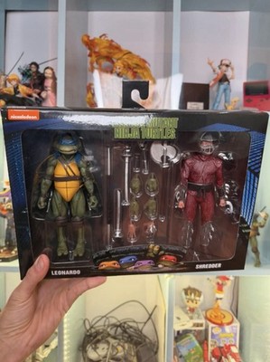 Leonardo E Shredder Action Figure Neca TMNT 
