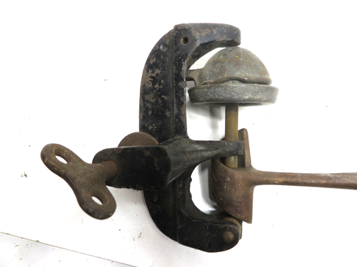 Vintage Cast Iron Large Clamp On Lemon Squeezer-Leader Mfg - Picture 5 of 5