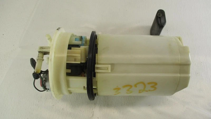 Conjunto de bomba de combustible Hyundai Accent 2003-2006 1,6 L DOHC mercado de Canadá Foto 2 de 4