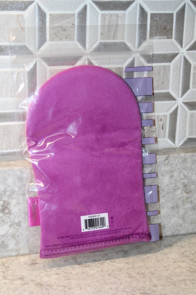 Tarte Self Tan Application Mitt - Image 2 of 4