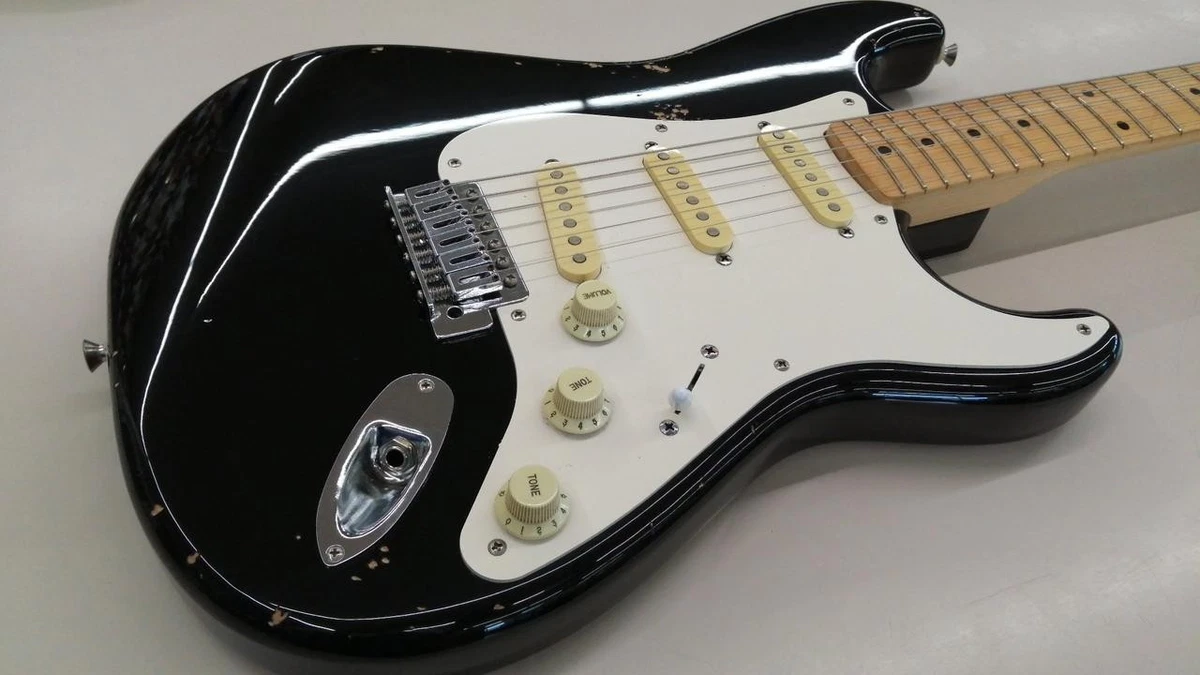 Fender Squier Stratocaster Japan for sale | eBay