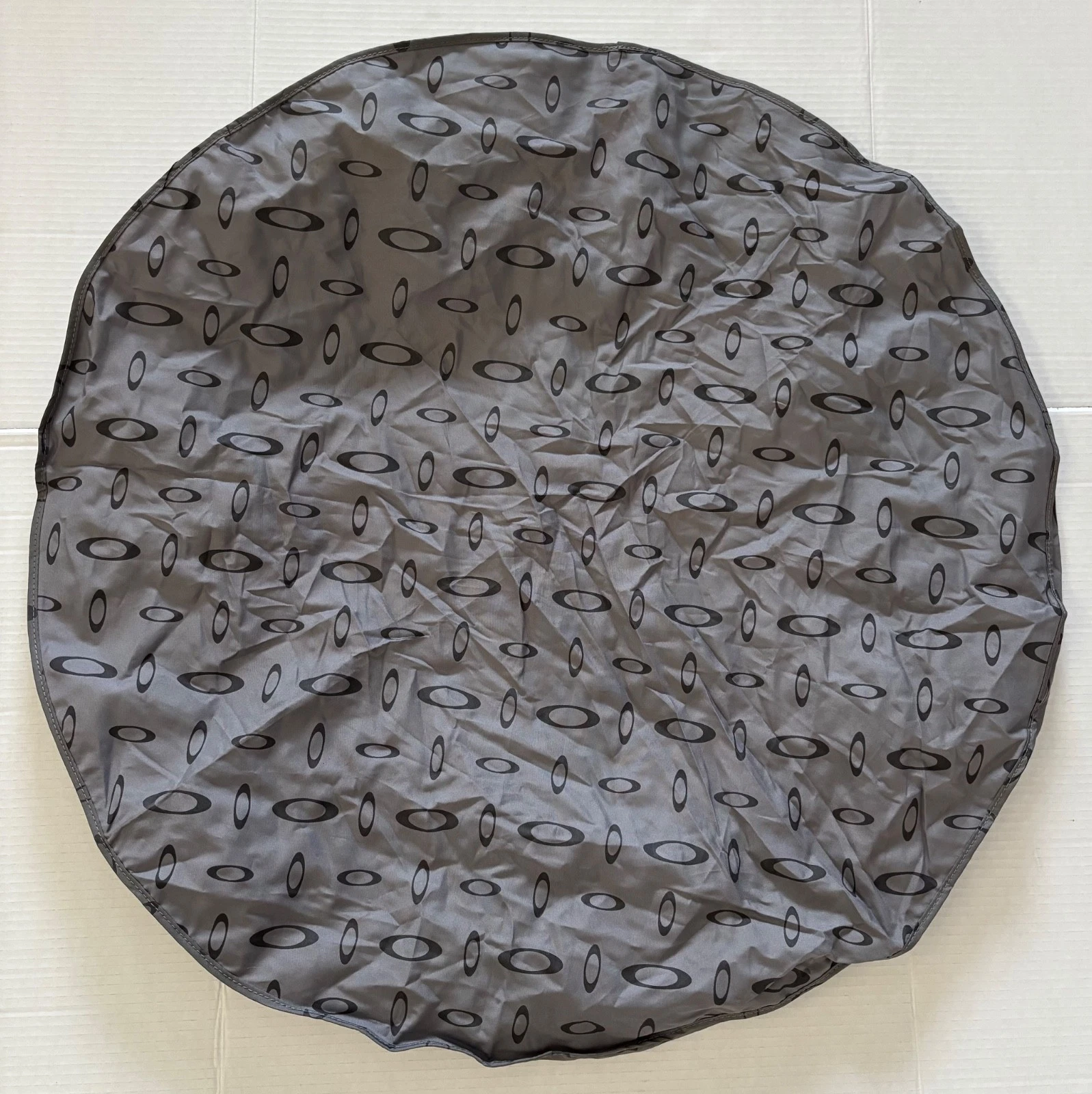 Pre-Owned Oakley wetsuit changing mat