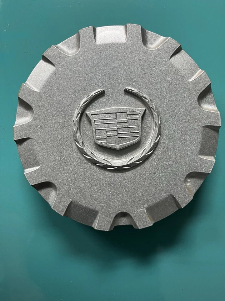 2003-2006 Cadillac SRX OEM 17" Silver Wheel Center Cap 9596272 - Image 2 of 4