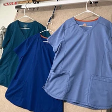 Bundle of 3 Dickies Dynamix and CheroKee Women's 3 Pocket V-Neck Scrub Top Sz XL