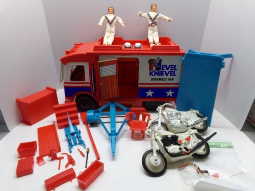 Evel Knievel Scramble Van 1973 Ideal Vintage 2 Figures 2 Bikes Accessories