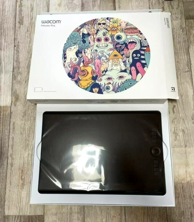 WACOM Intuos Pro PTH-860/K0 Black Wireless Pen Tablet Large New from Japan