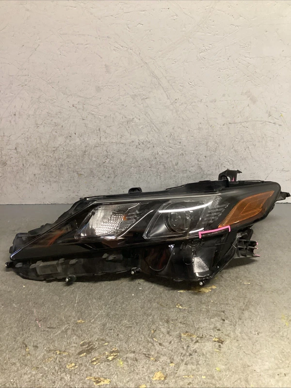 2020-2024 TOYOTA CAMRY LEFT LH DRIVER SIDE HEADLIGHT OEM BLACK TRIM 8115006C20