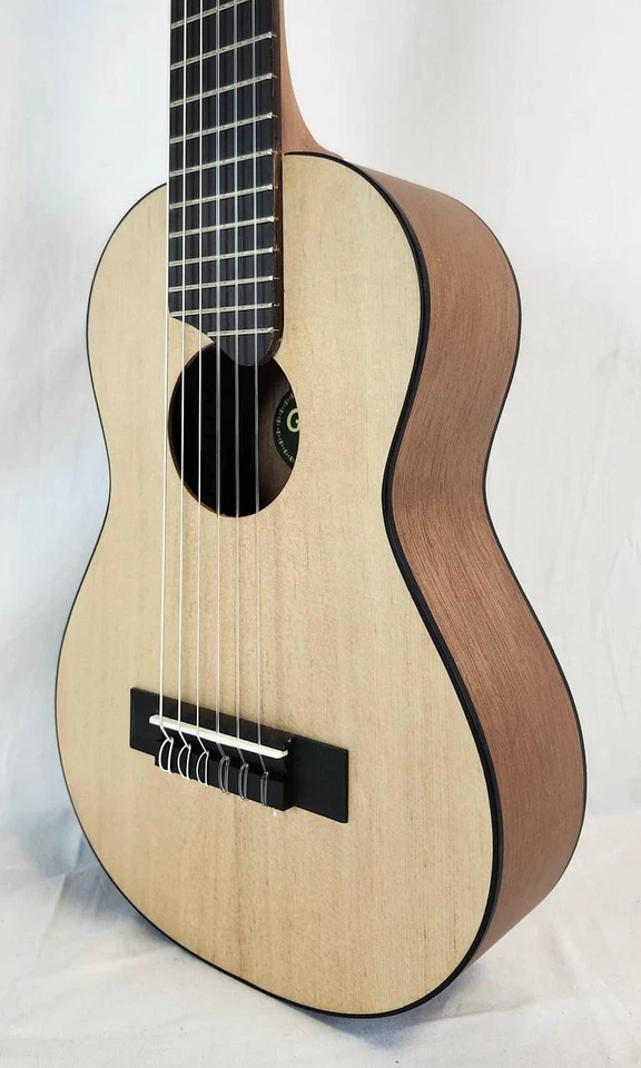 Yamaha GL1 Guitarlele Guitar/Ukulele with Gig Bag - Image 3 of 4