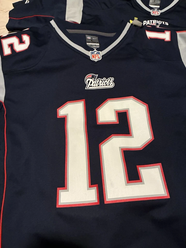 Nike On Field Tom Brady New England Patriots NFL #12 Jersey Youth Large 14-16 - Image 2 of 4