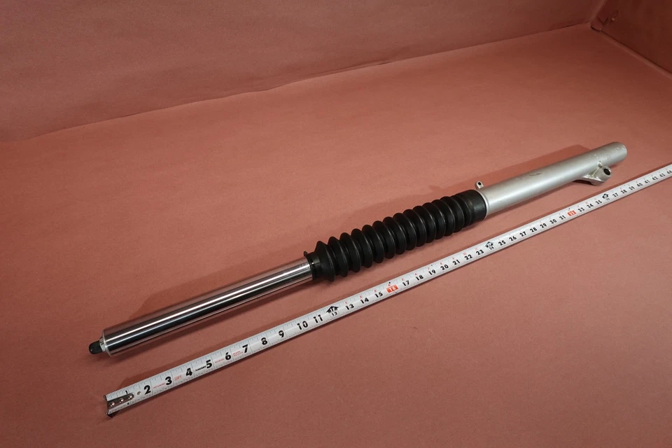 Tubo amortiguador horquilla delantera derecha Kawasaki KLR650 1987-2007 Foto 2 de 4