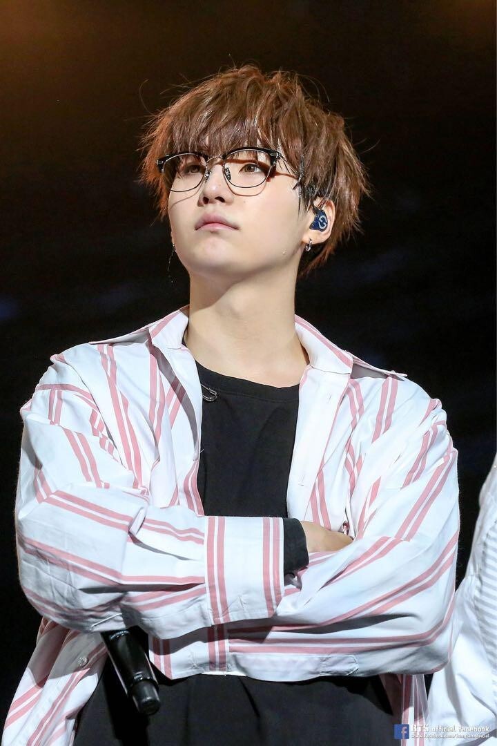 【BTS公式】HYBE INSIGHT アップサイクリング キーリングストラップ BTS HYBE INSIGHT UPCYCLING LAB Costume Key Ring Random