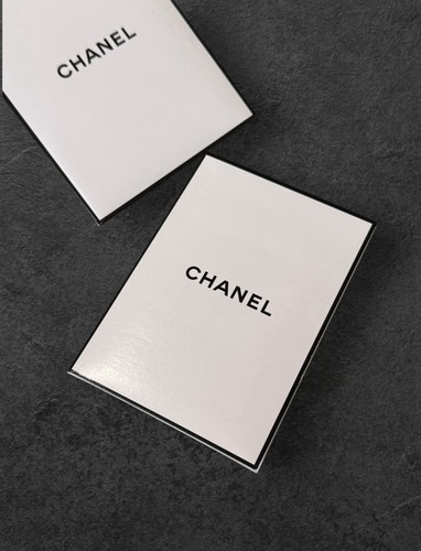 CHANEL VIP Gift Camellia Metal Gold Bookmark Bookplate Japan New - Picture 7 of 18