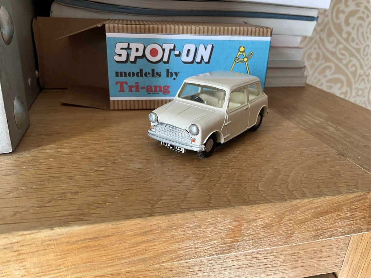 Tri-ang Spot-On Austin Vintage Manufacture Diecast Cars, Trucks