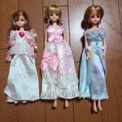 Jenny set