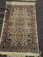 KARASTAN RUG  FLORAL KIRMAN #700/742  size 2'.5” x 4’.25”