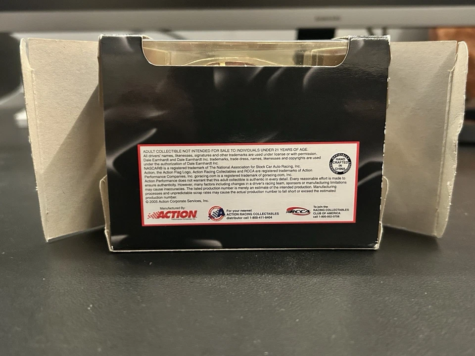 Dale Earnhardt Sr. 1997 Daytona 500 Raced version RCCA Chrome 2 CAR SET 1:64 - Image 3 of 4