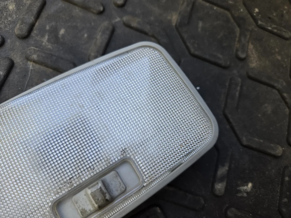 2007-2014 Toyota FJ Cruiser LENTE DE LUZ DE CÚPULA en gris superior Luz A Foto 4 de 4