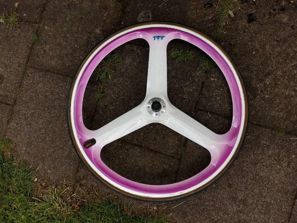 TVT Carbon Tri-Spoke Laufrad 40mm Felgen Hinterrad 3x 120Grad Shimano 8F Nabe