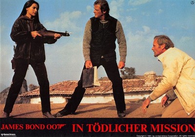 James Bond 007 - In tödlicher Mission ORIGINAL Aushangfoto Roger Moore / Bouquet