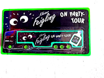 Kleiner Feigling Truck 070 LKW DAF Auflieger ca. 19 cm Werbung ''on Party-Tour''