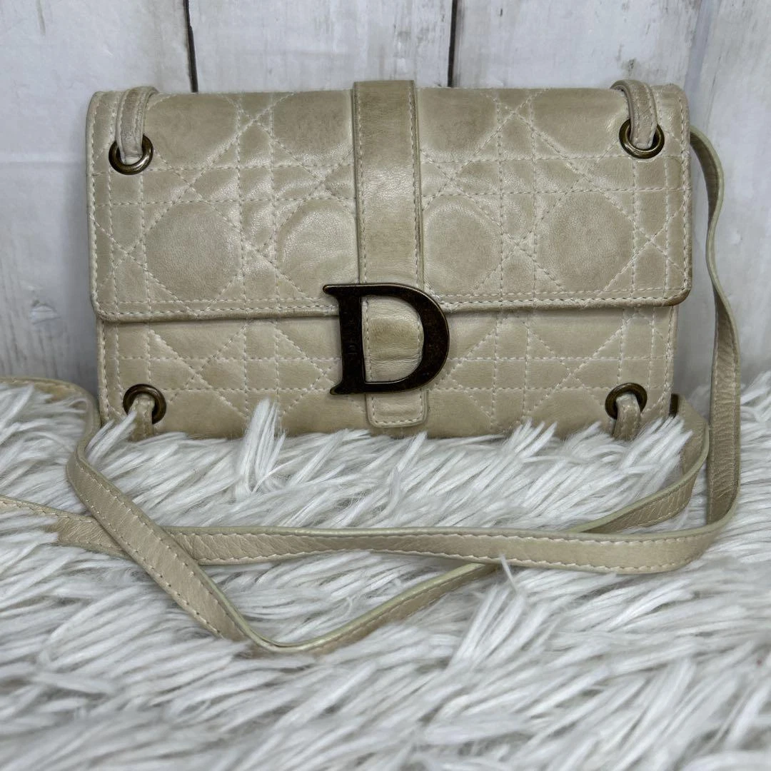 Sac bandoulière portefeuille CHRISTIAN DIOR logo cannage cuir blanc occasion authentique