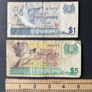 Singapore's "Bird Series" Banknotes issued between 1976 - 1984. $1 and $5 Notes.
