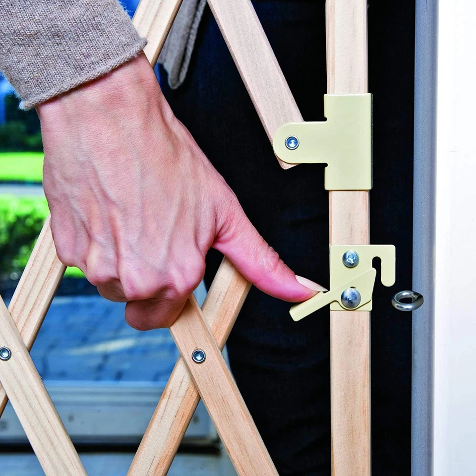 Puerta divisoria de habitación Expansion Walk Thru Foto 2 de 4