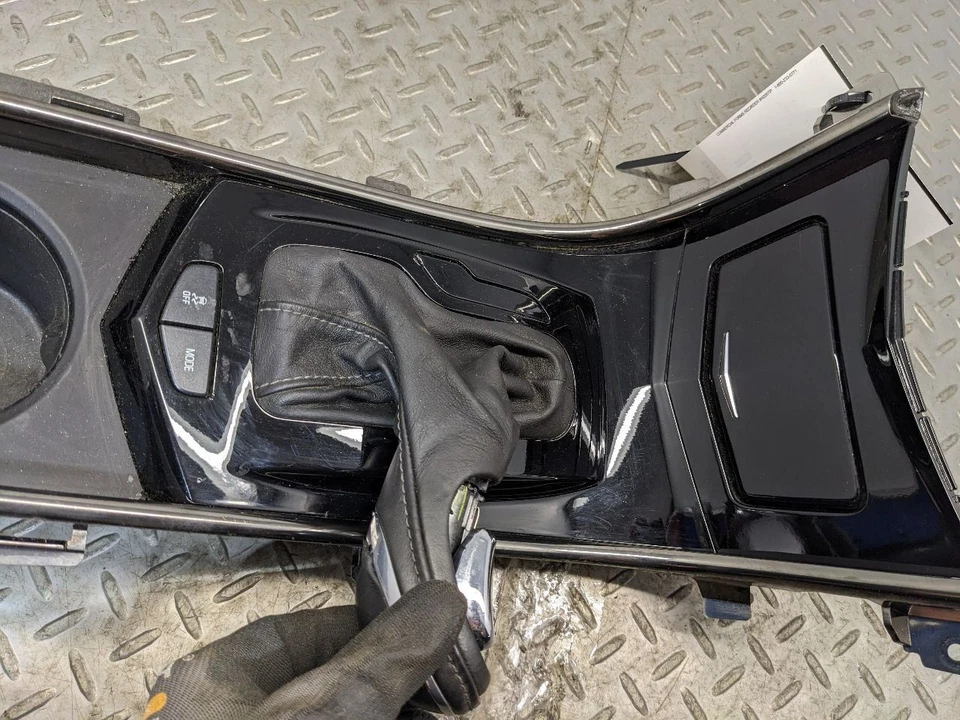 2013-2016 Cadillac ATS напольная центральная консоль переключатель передач подстаканник Beze 1165288 - Изображение 3 из 4