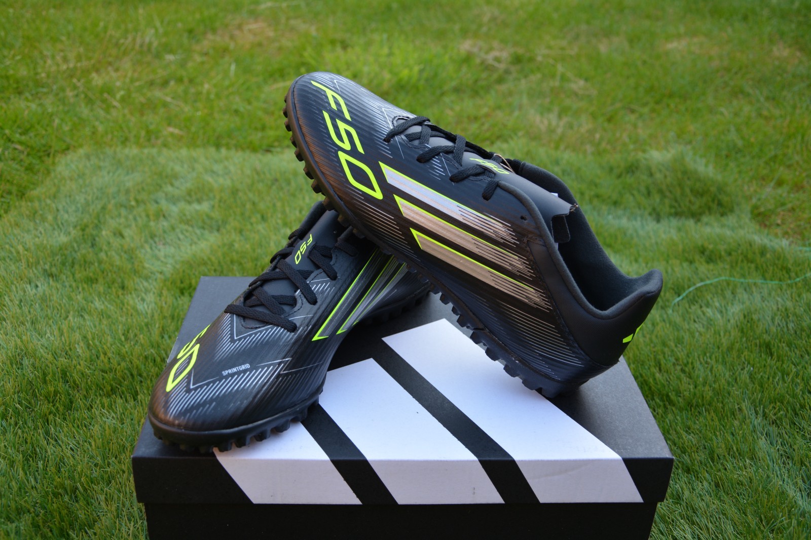 Scarpe da calcio Adidas F50 Club Turf scarpe Astroturf nere JI0025 taglia 10 foto 4
