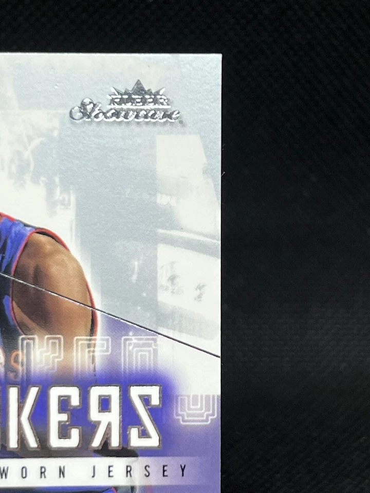 2004-05 Fleer Showcase Playmakers Jerseys 300 #CB Chris Bosh 139/300 - Image 3 of 4