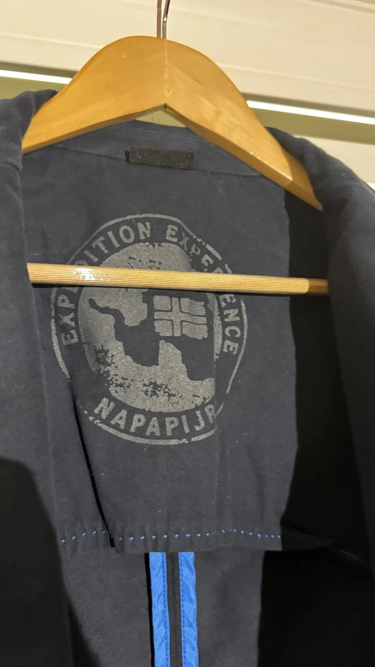 Blazer Napapijri Explorer para hombre en grande. Buen estado Foto 3 de 4