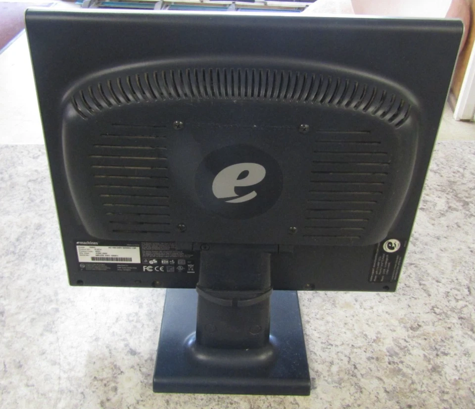 eMachines PC/Desktop Monitor w/ stand base - 500G E15T4 15" Gray - Tested - Image 2 of 4