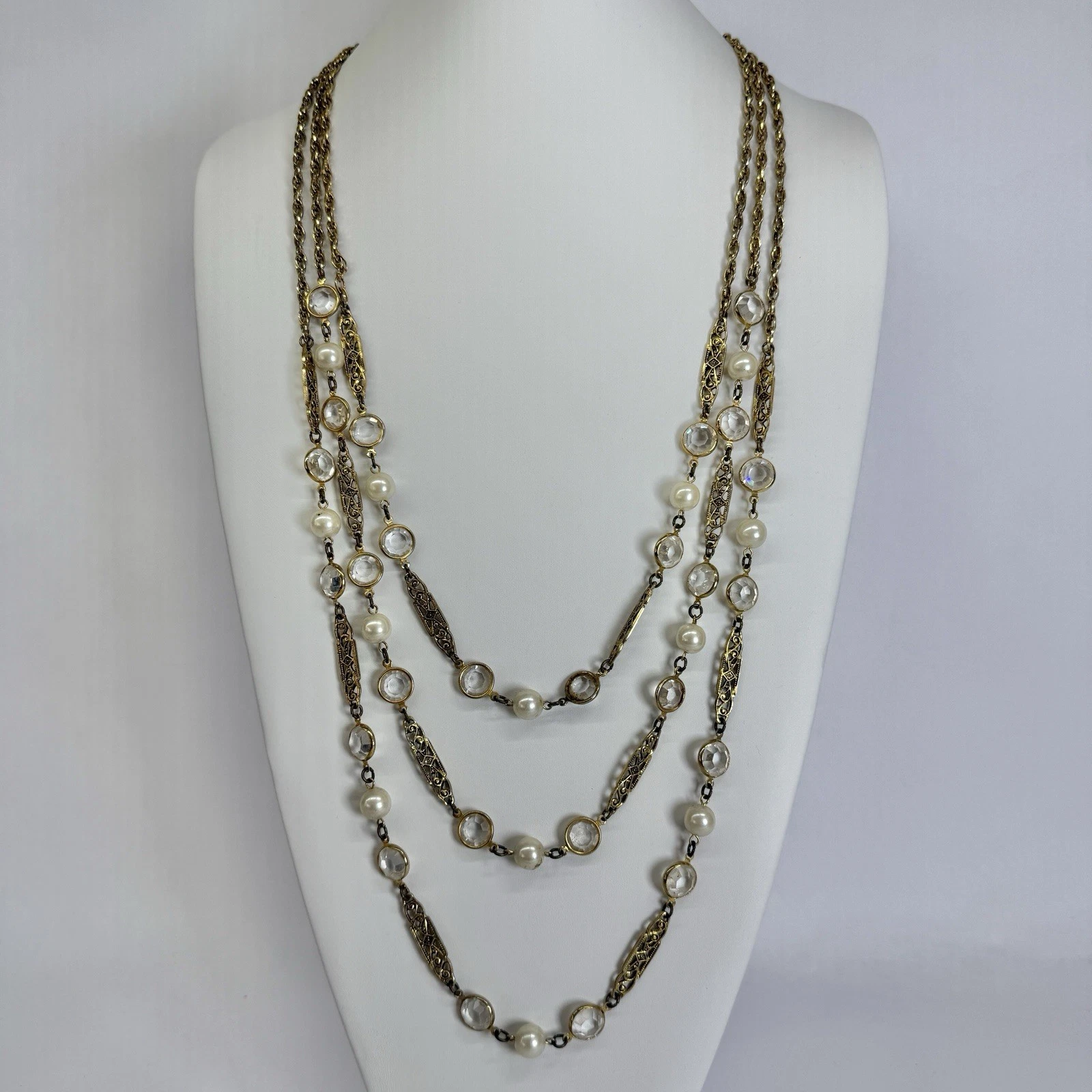 Goldette Unsigned Faux Pearl Bezel Gold Tone Vintage Necklace Jewelry N320