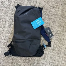 Hydro Flask Down Shift Black Hydration Pack 10 L NEW With Tags