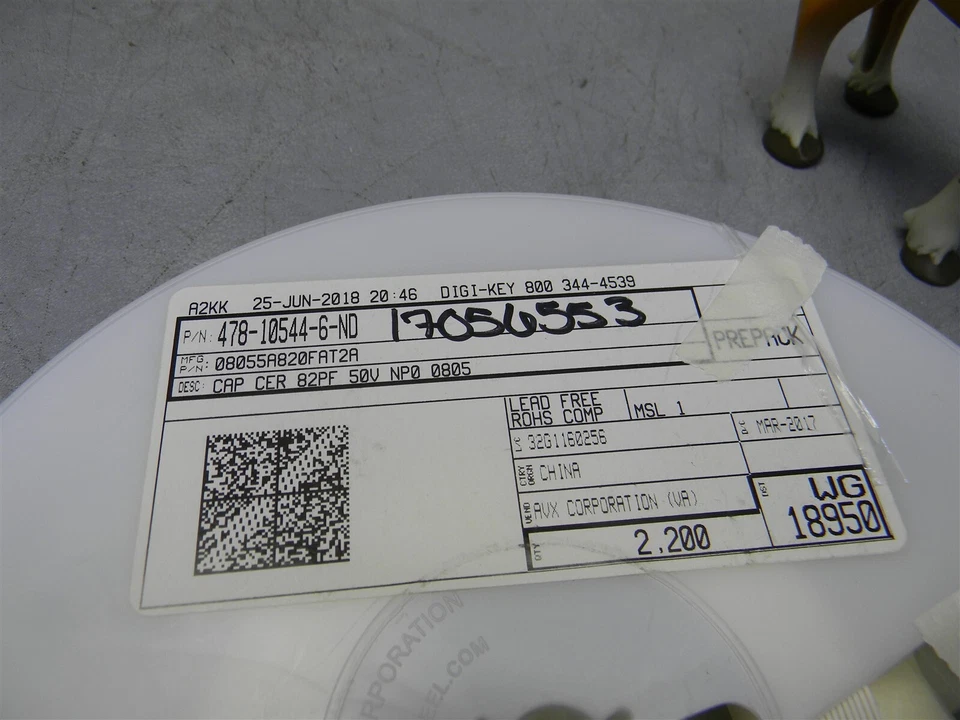 Carrete condensador de cerámica KYOCERA AVX 478-10544-6-ND de 630 Foto 4 de 4