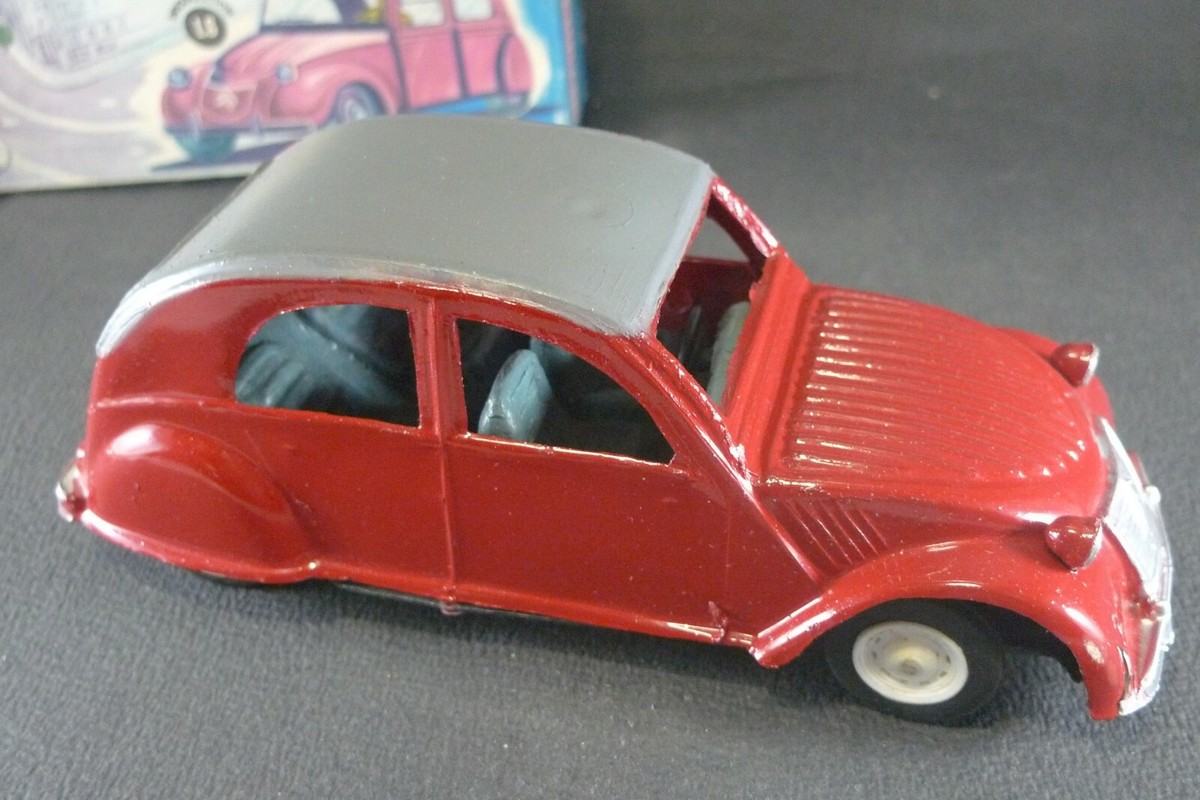 LS Collection Argentine - Citroën 2CV Rouge - Échelle 1/18 - Lot De 2 Miniatures