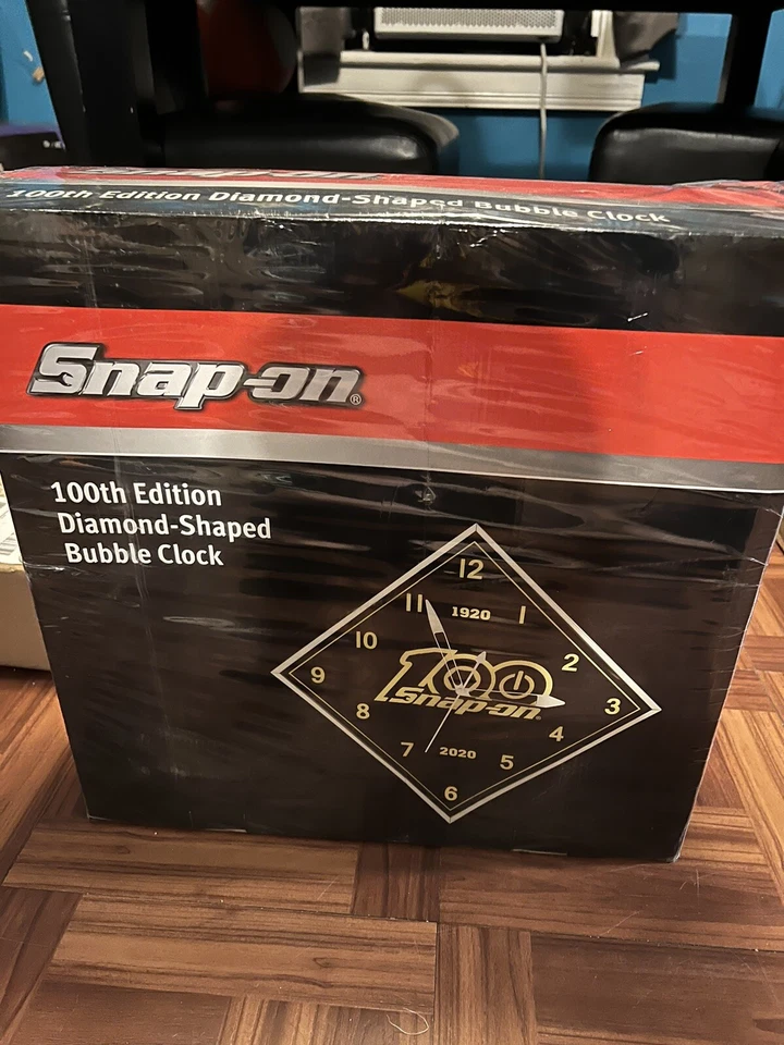Relógio de bolha Snap-On 100º aniversário 22" LED em forma de diamante novo na caixa - Imagem 3 de 4